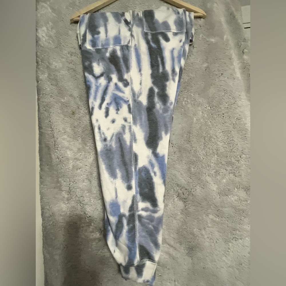 LIVE WELL - Blue and White Tie-Dye Lounge Pants